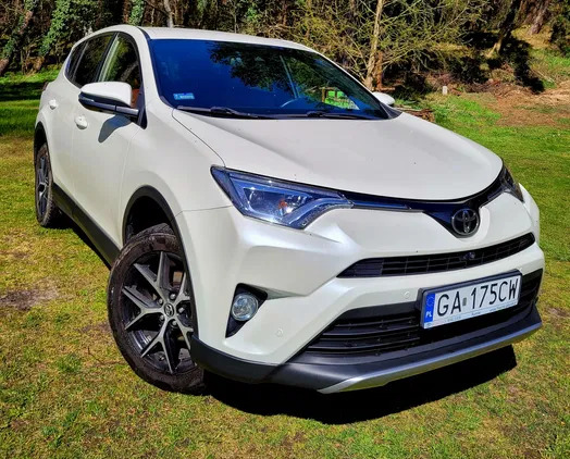 samochody osobowe Toyota RAV4 cena 102090 przebieg: 93000, rok produkcji 2017 z Gorlice